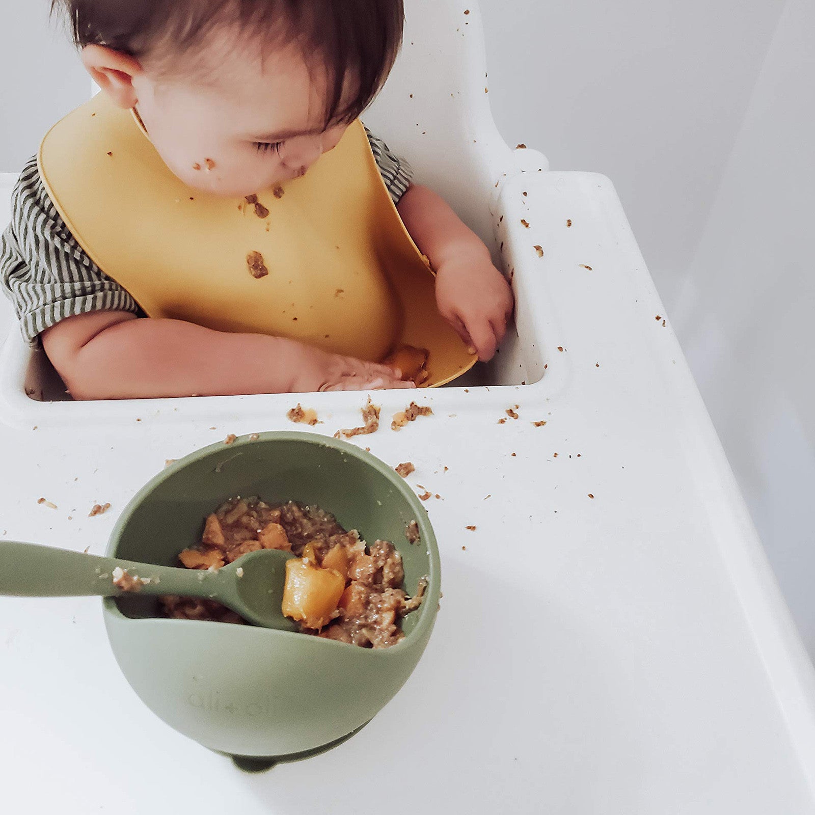 Mess-Free Silicone Suction Cup for Happy Little Eaters